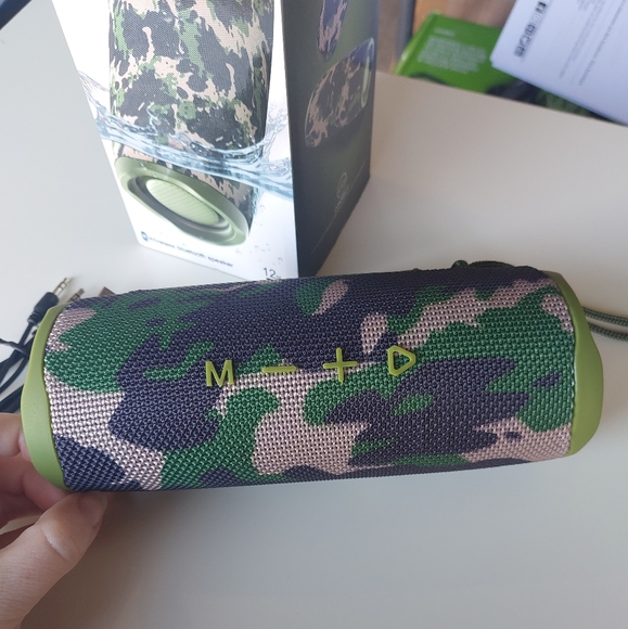 Flip 6 Bluetooth Speaker - Picture 3 of 5